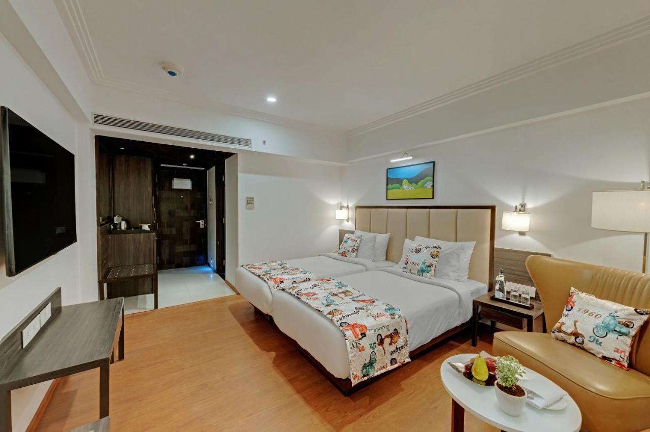 The Fern Residency Turbhe Hotel Navi Mumbai Bagian luar foto