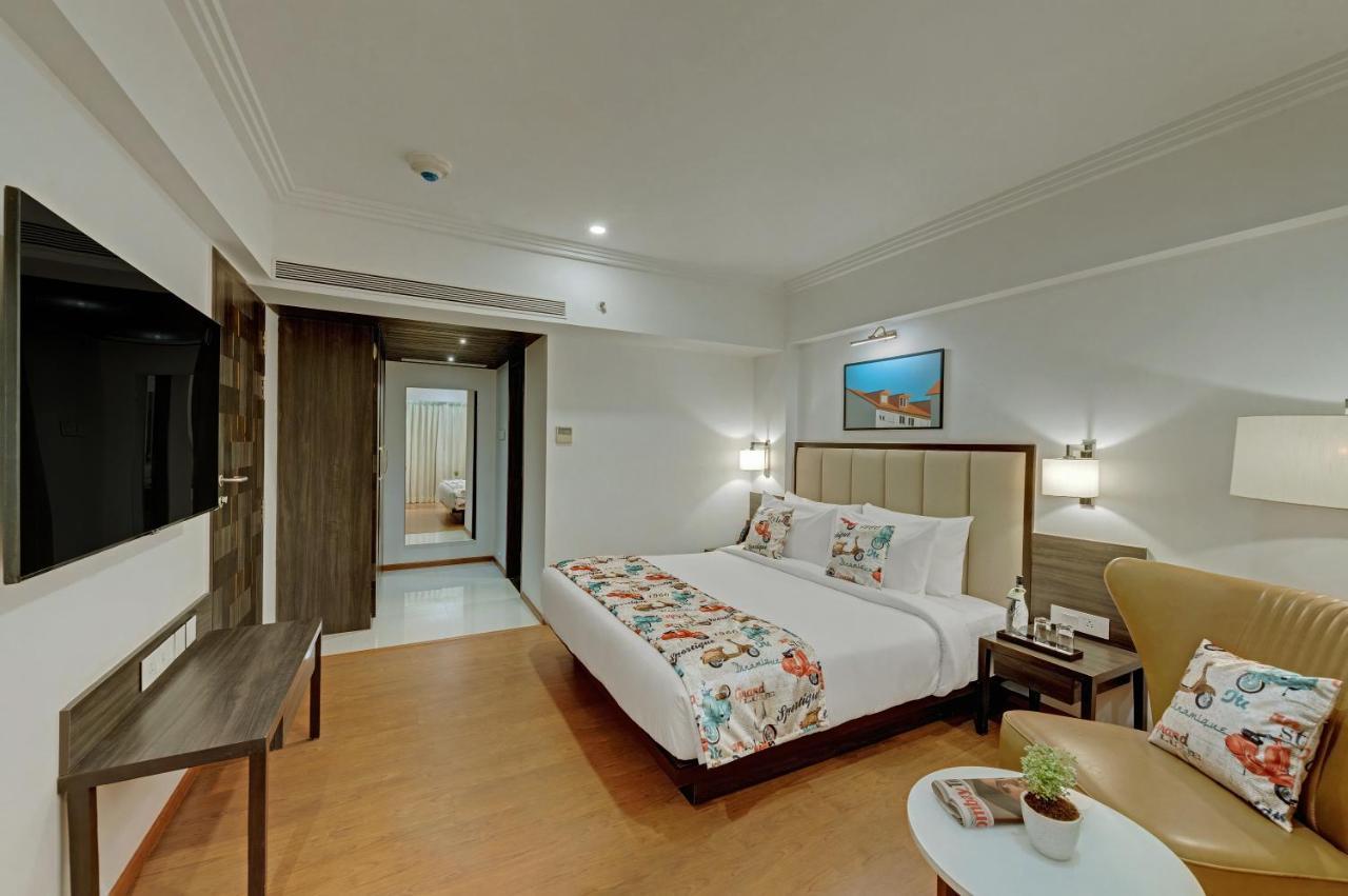 The Fern Residency Turbhe Hotel Navi Mumbai Bagian luar foto