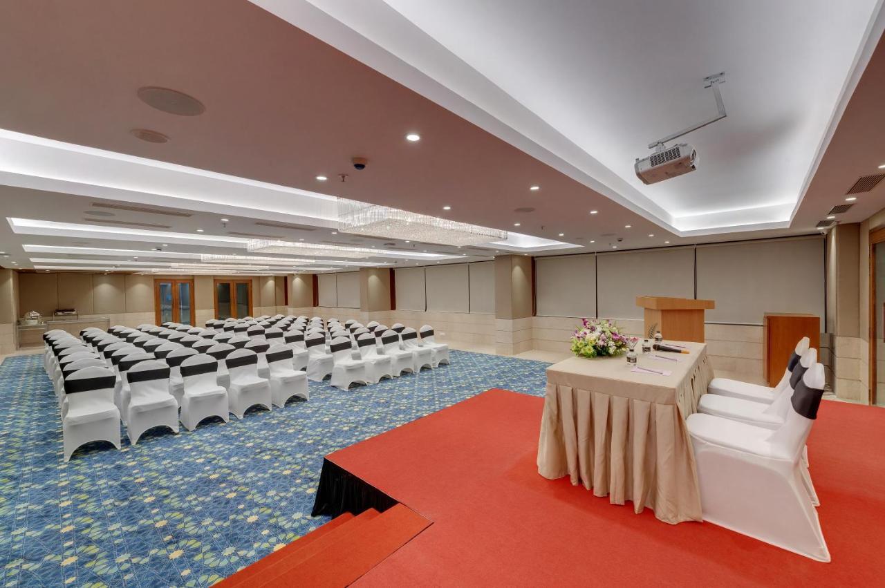 The Fern Residency Turbhe Hotel Navi Mumbai Bagian luar foto