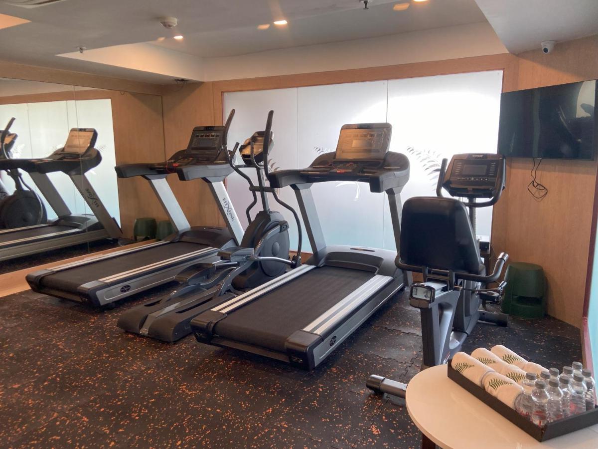 The Fern Residency Turbhe Hotel Navi Mumbai Bagian luar foto